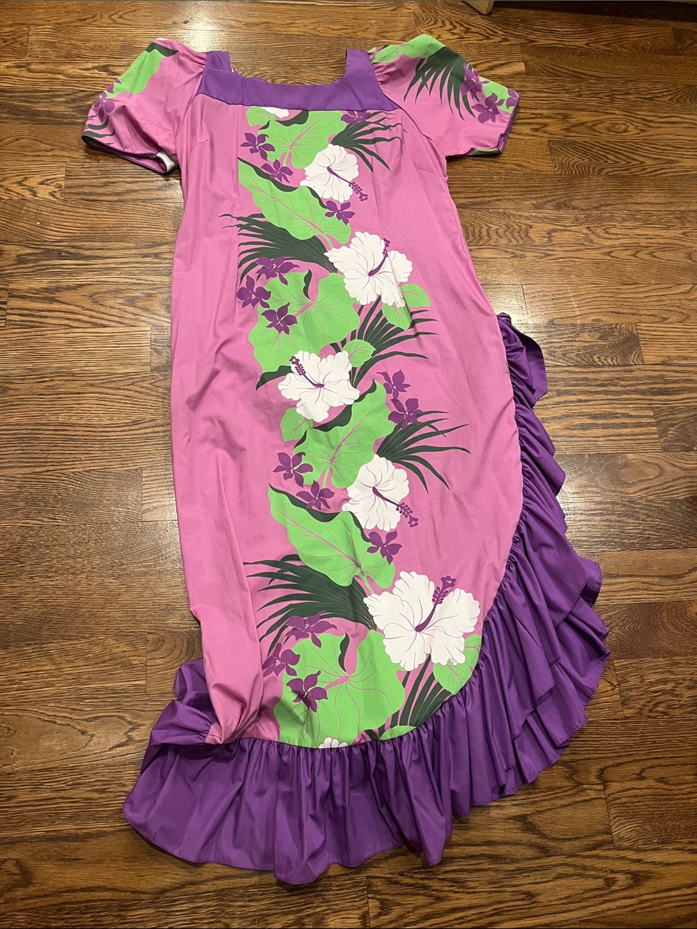 Muumuu Factory 16 XL ' Pink & Purple Floral Hawaiian maxi vtg